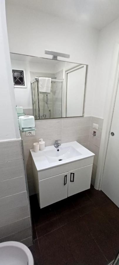 Residenza Plebliscito Apartment Naples Luaran gambar